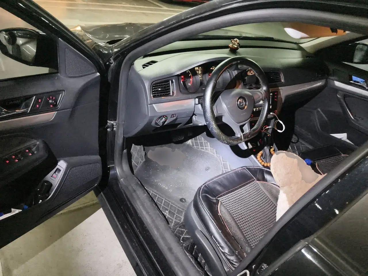 Volkswagen Lavida 2015 1.6L Automatic Fashion Edition — миниатюра 16