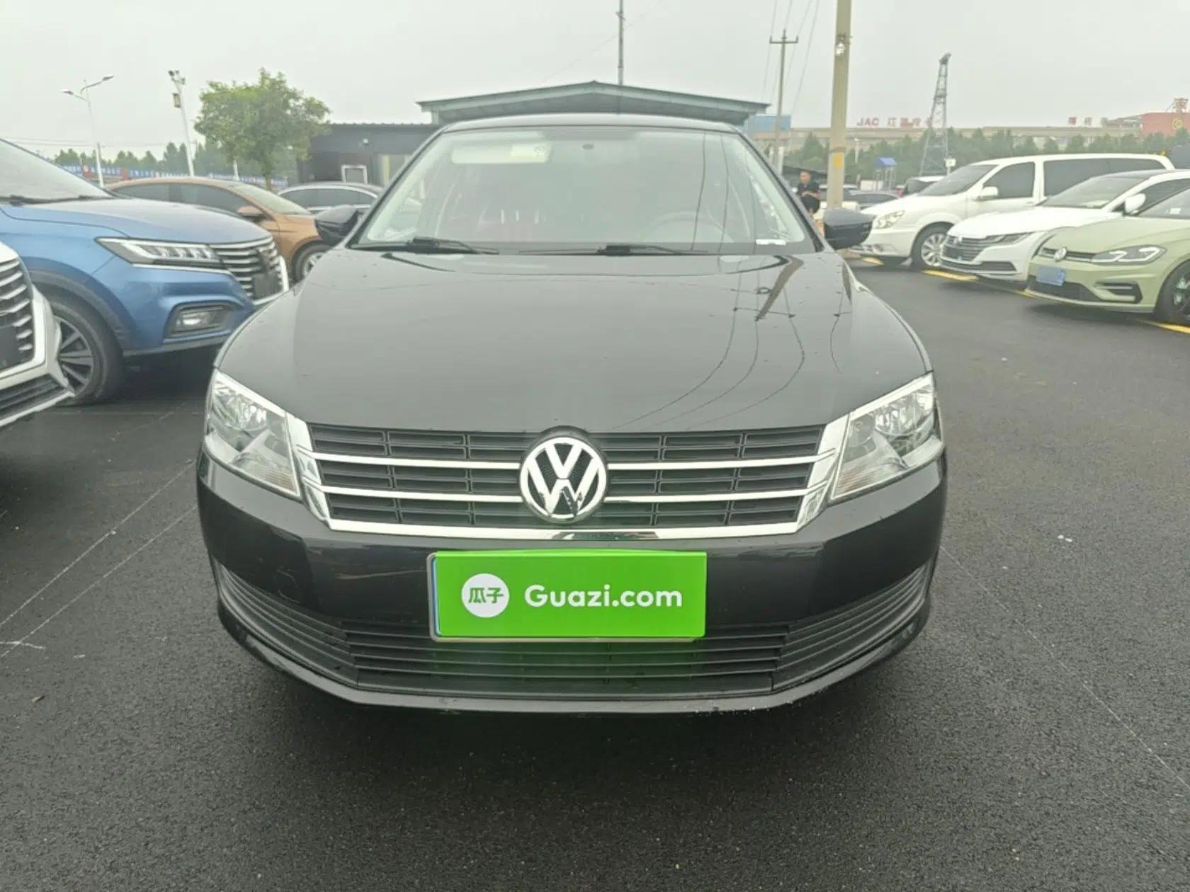 Volkswagen Lavida 2013 Revised Classic 1.6L Manual Fashion Edition — миниатюра 2