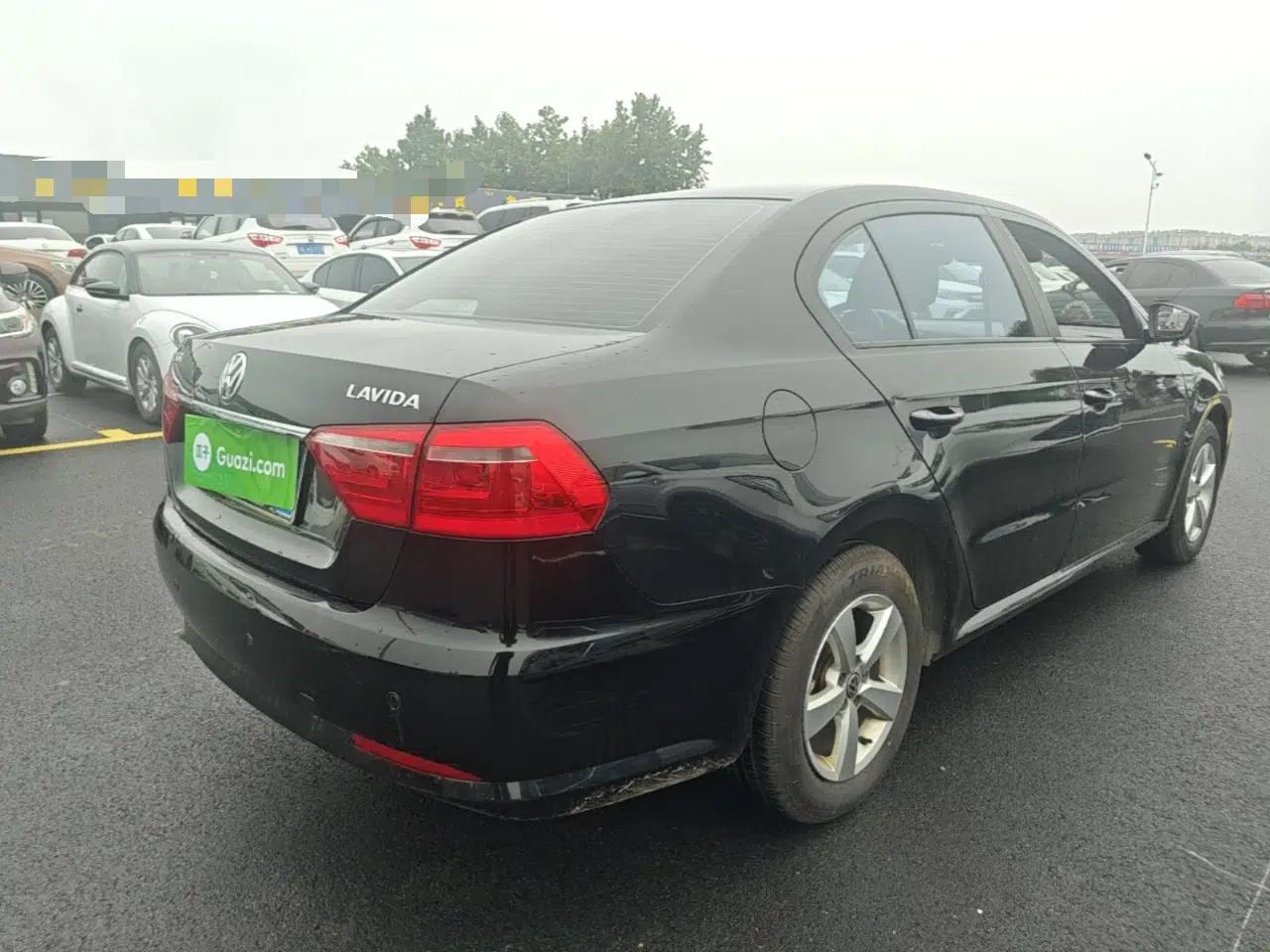 Volkswagen Lavida 2013 Revised Classic 1.6L Manual Fashion Edition — миниатюра 6