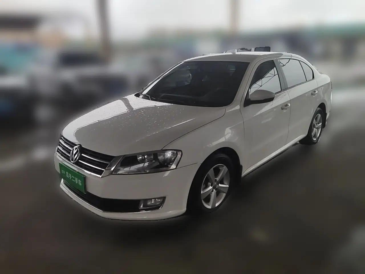 Volkswagen Lavida 2013 Revised Classic 1.6L Automatic Fashion Edition — миниатюра 1