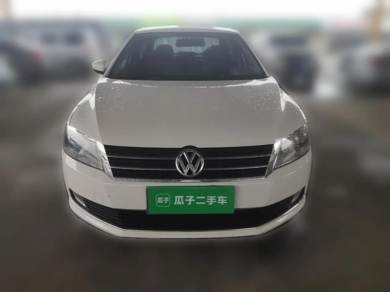 Volkswagen Lavida 2013 Revised Classic 1.6L Automatic Fashion Edition — миниатюра 2