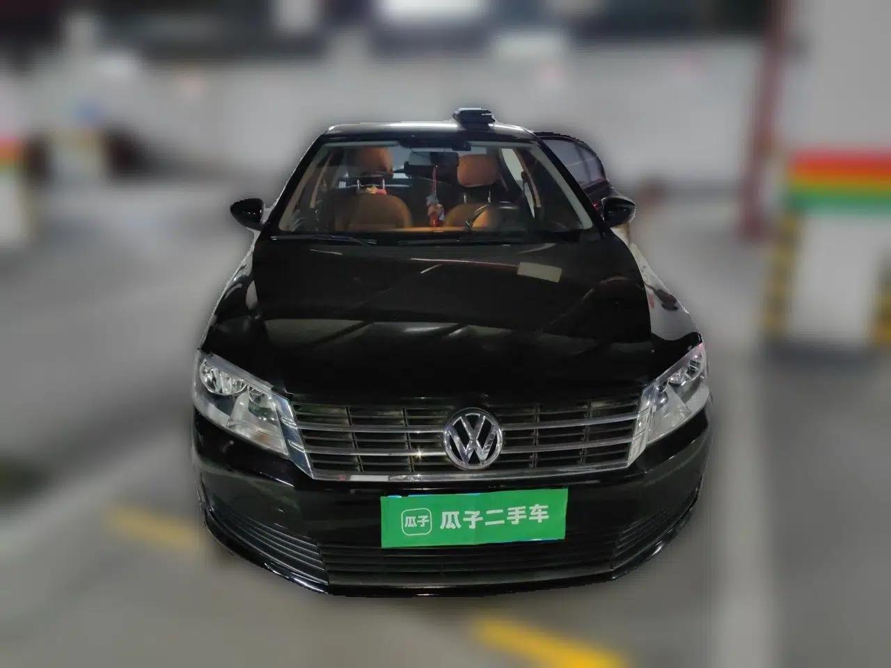 Volkswagen Lavida 2013 Revised Classic 1.6L Automatic Fashion Edition — миниатюра 2