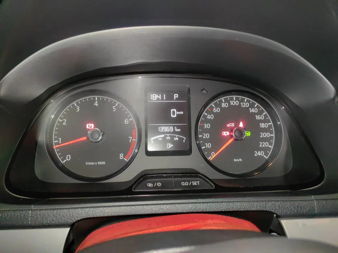 Volkswagen Lavida 2013 Revised Classic 1.6L Automatic Fashion Edition — миниатюра 8