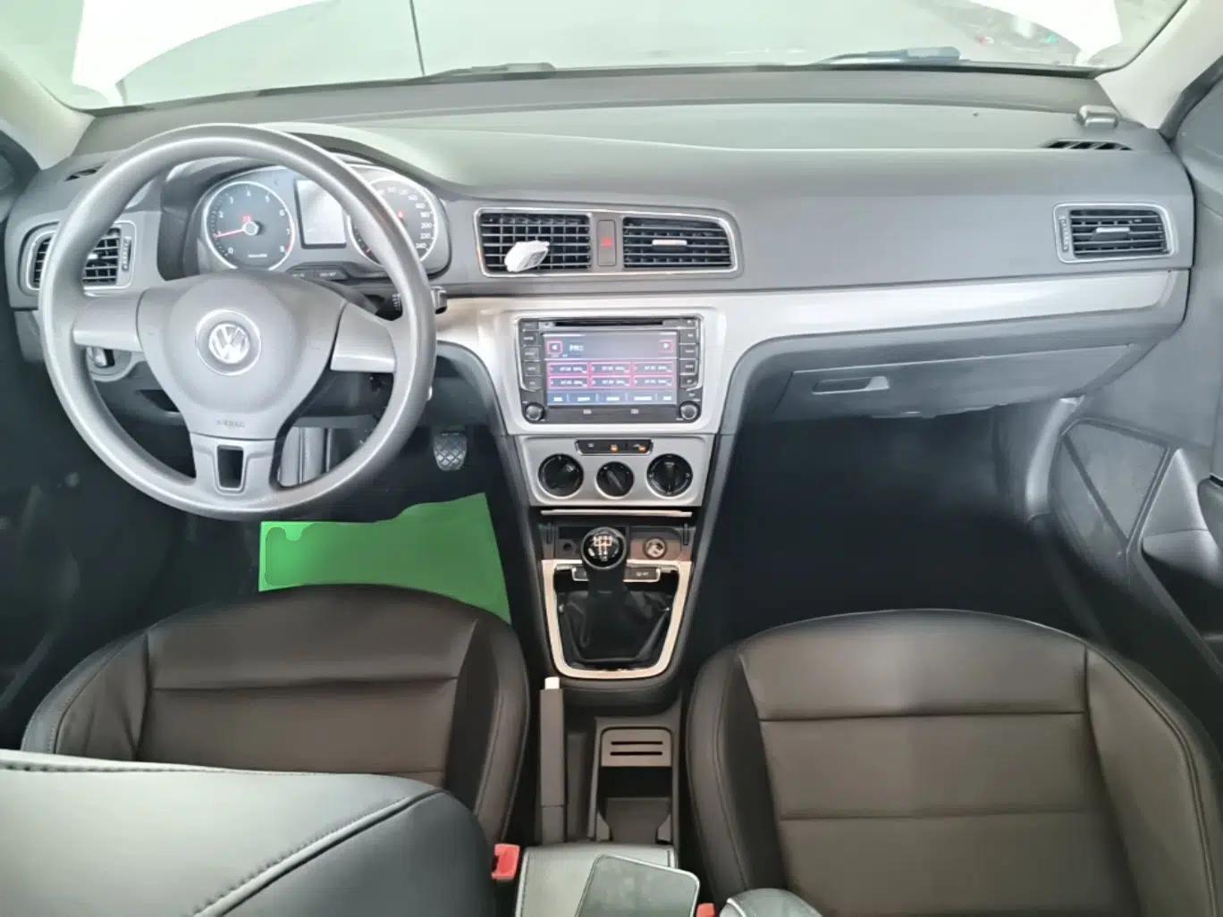Volkswagen Lavida 2013 Restyled Classic 1.6L Manual Comfort Edition — миниатюра 12