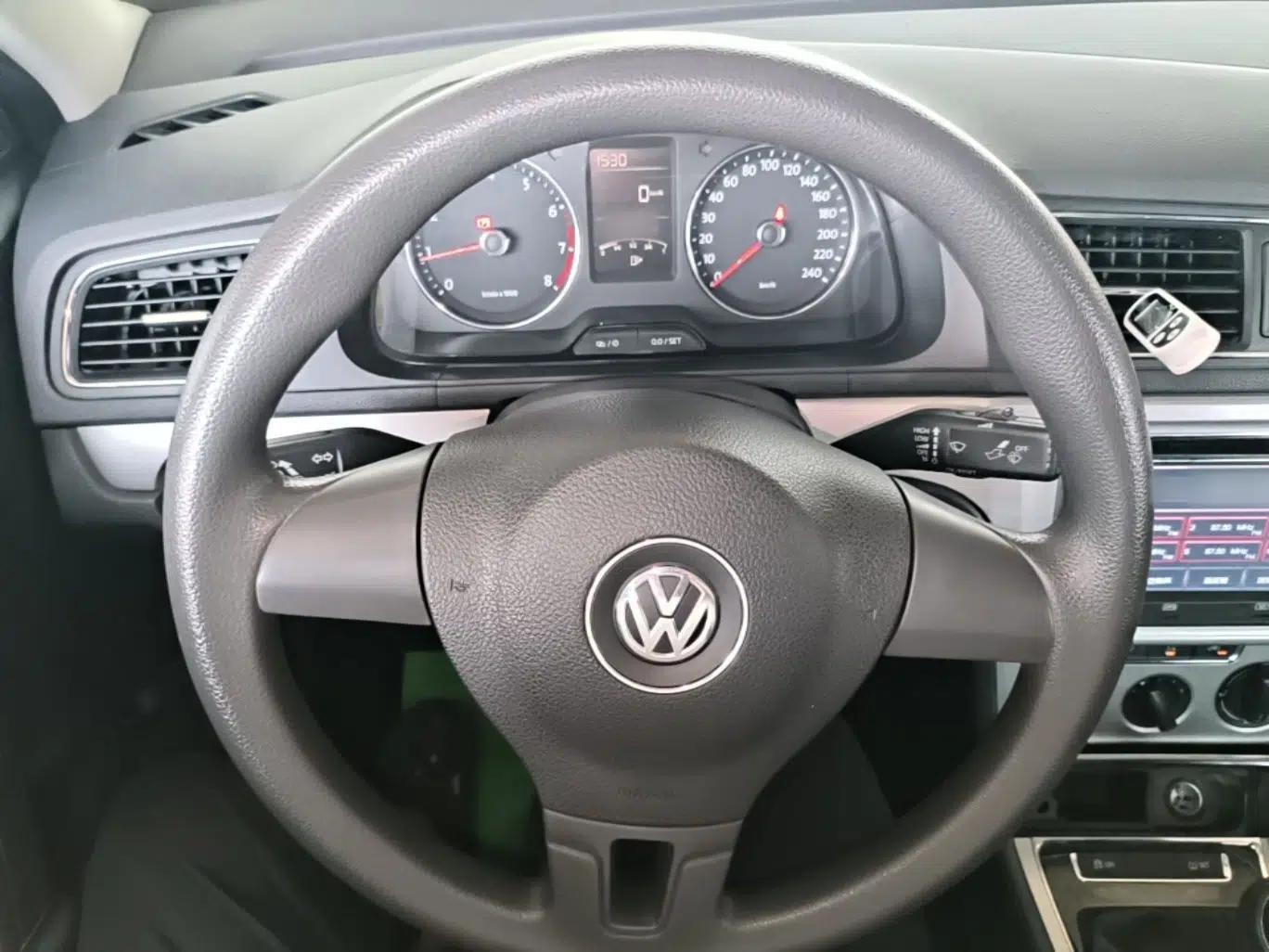 Volkswagen Lavida 2013 Restyled Classic 1.6L Manual Comfort Edition — миниатюра 13