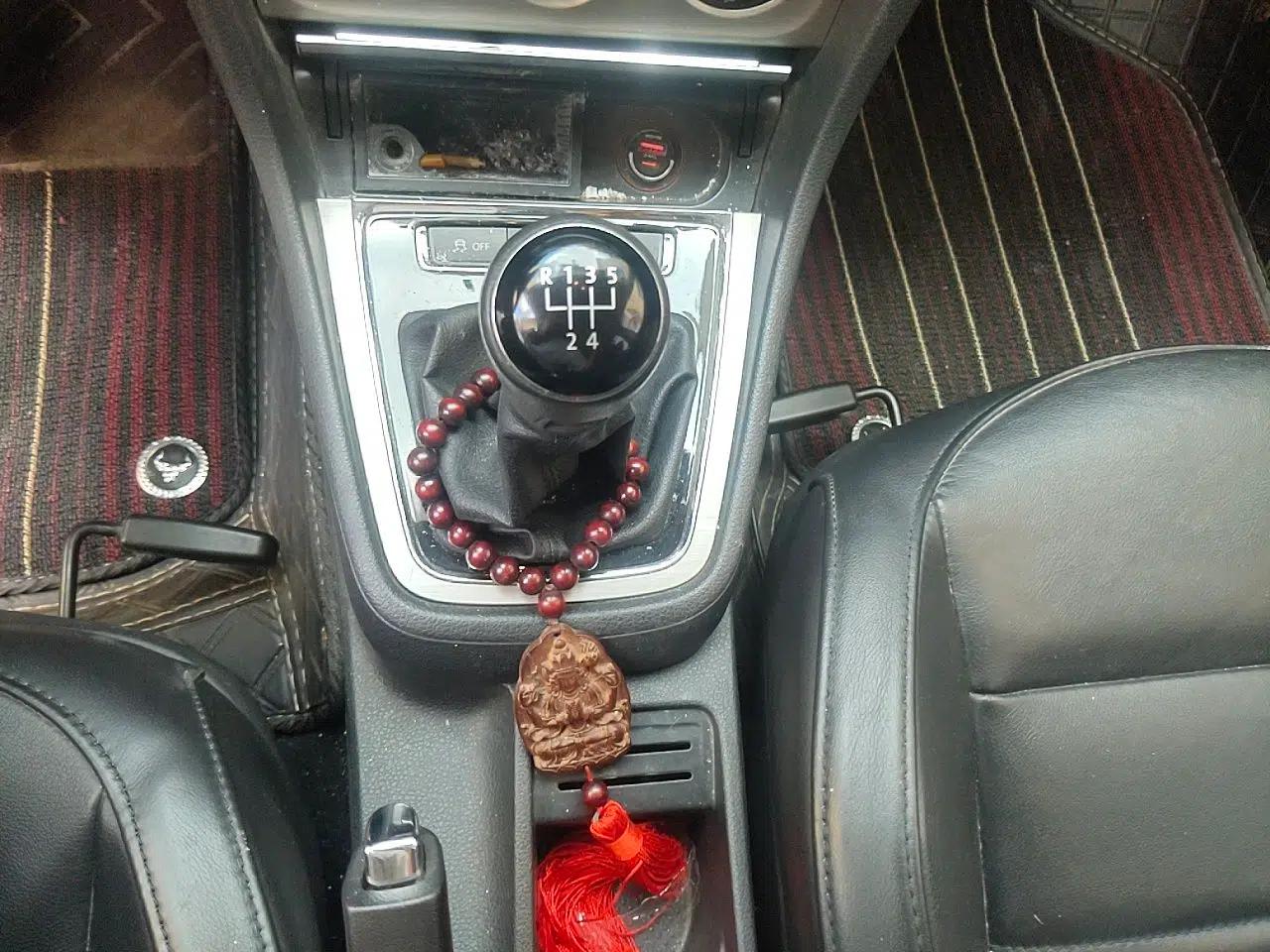Volkswagen Lavida 2013 Restyled Classic 1.6L Manual Comfort Edition — миниатюра 14