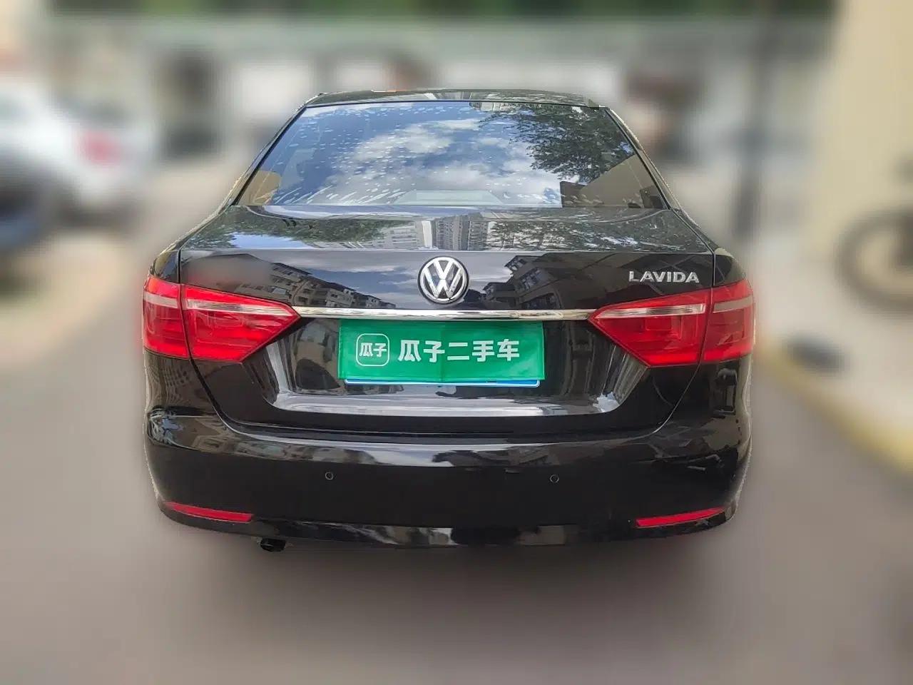 Volkswagen Lavida 2013 Restyled Classic 1.6L Manual Comfort Edition — миниатюра 5