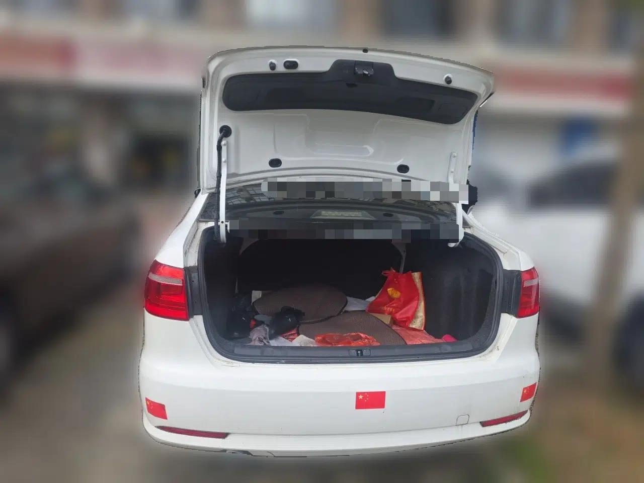 Volkswagen Lavida 2013 Revised Classic 1.6L Manual Fashion Edition — миниатюра 19