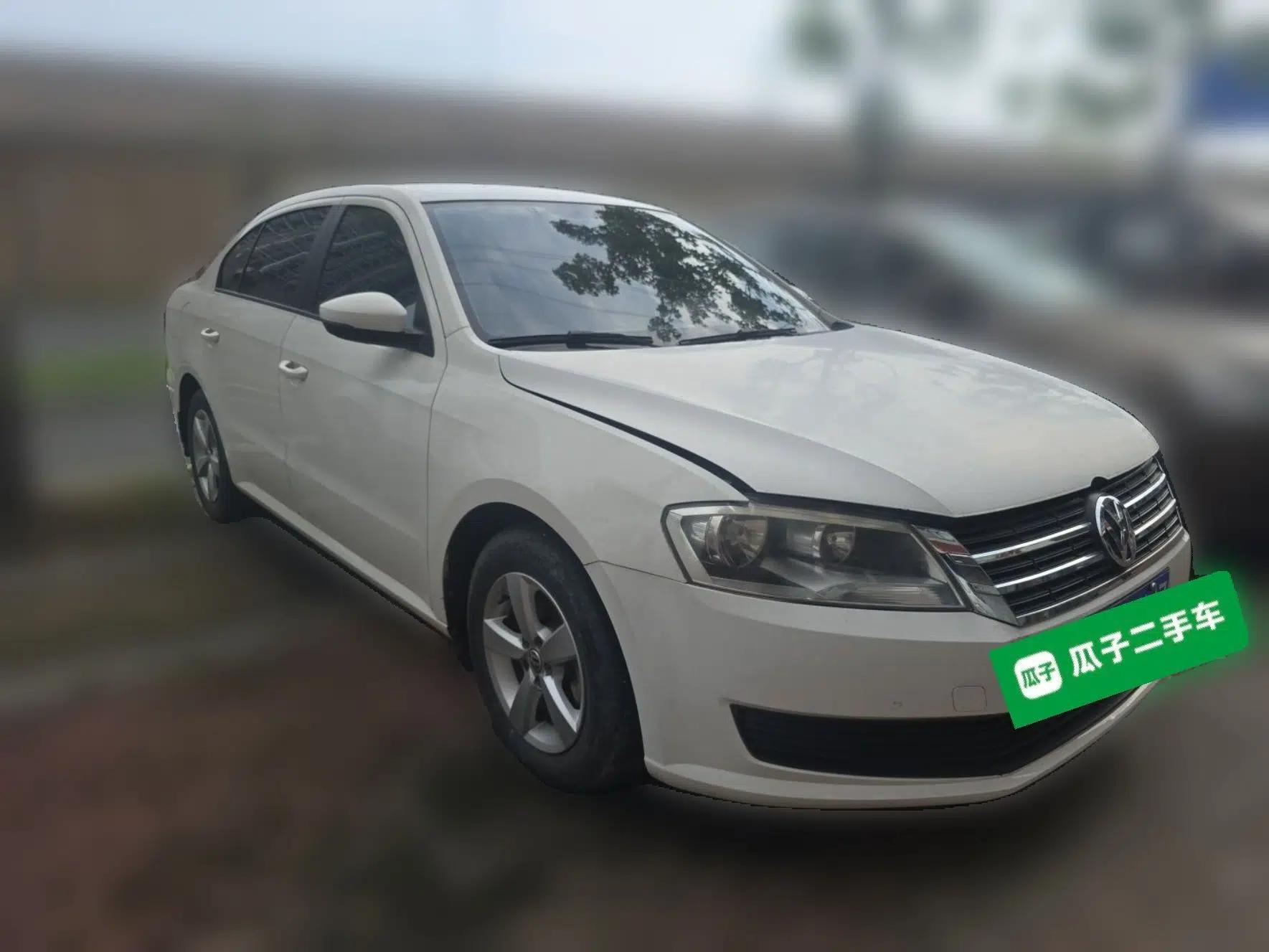 Volkswagen Lavida 2013 Revised Classic 1.6L Manual Fashion Edition — миниатюра 3