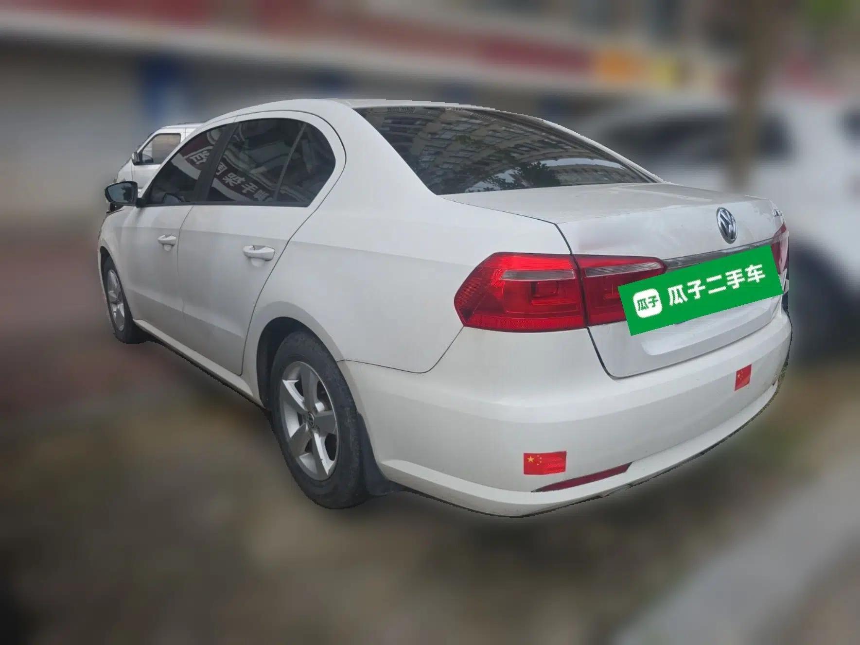 Volkswagen Lavida 2013 Revised Classic 1.6L Manual Fashion Edition — миниатюра 4