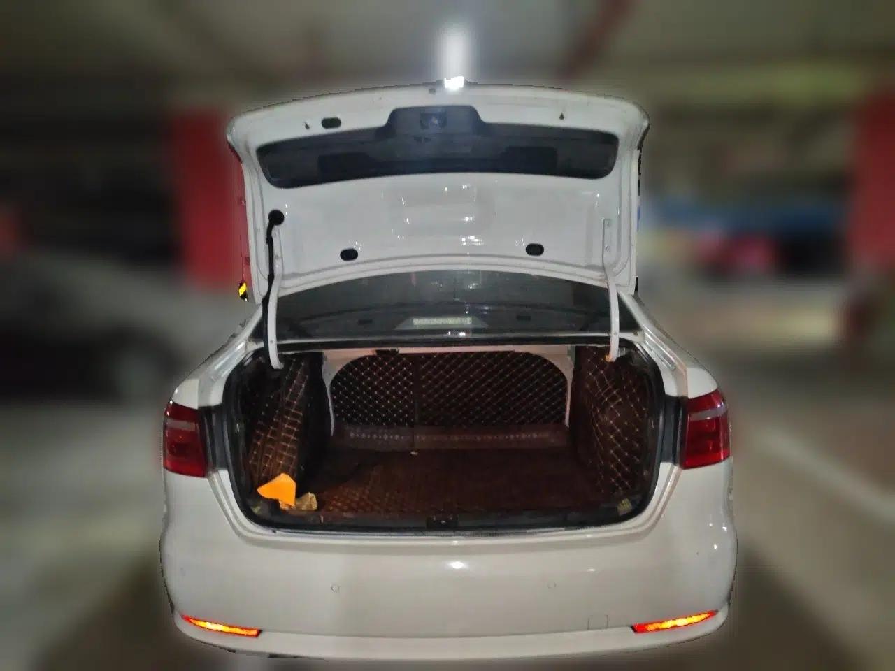 Volkswagen Lavida 2013 1.4TSI DSG Comfort Edition — миниатюра 19
