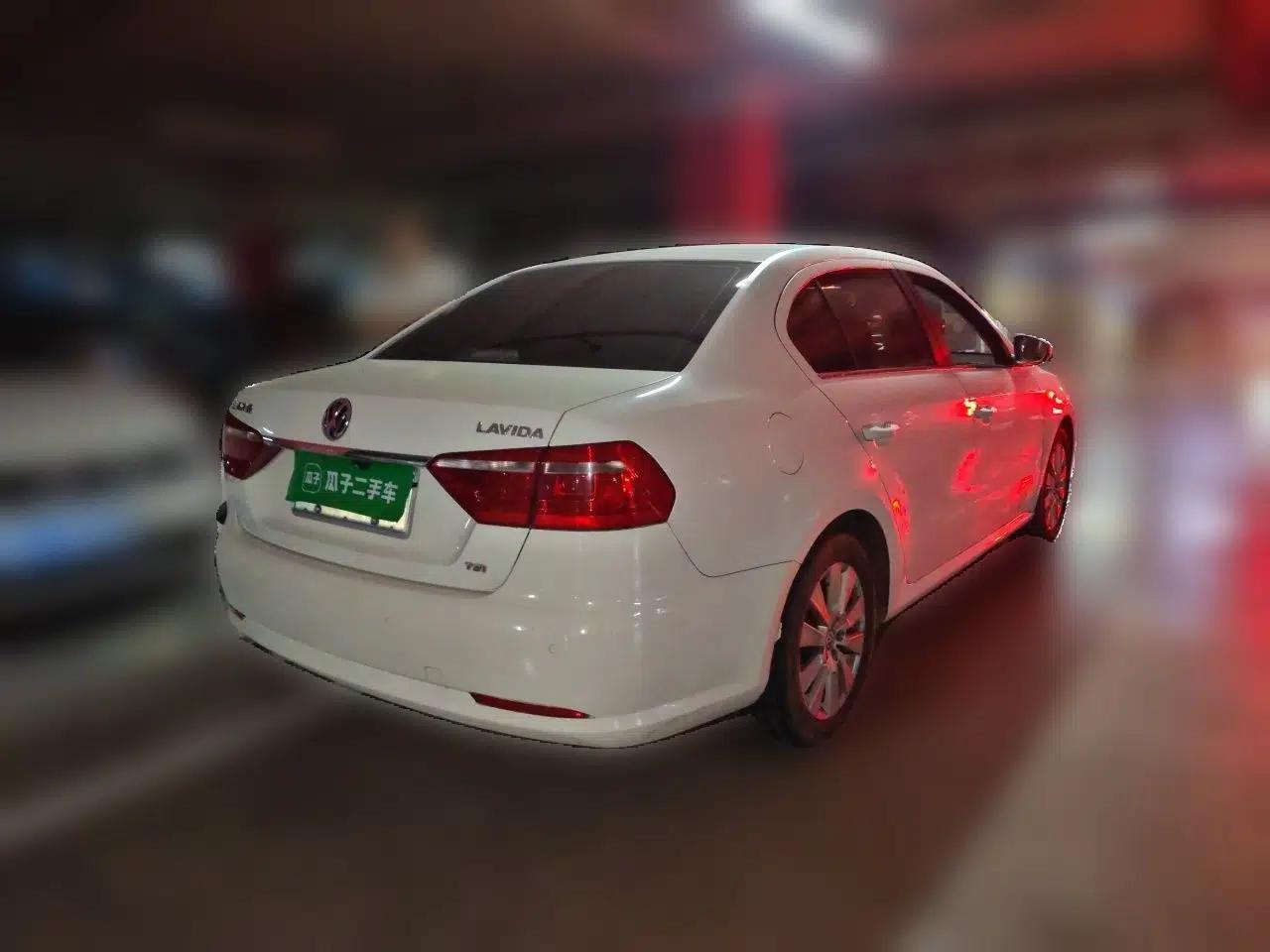 Volkswagen Lavida 2013 1.4TSI DSG Comfort Edition — миниатюра 6