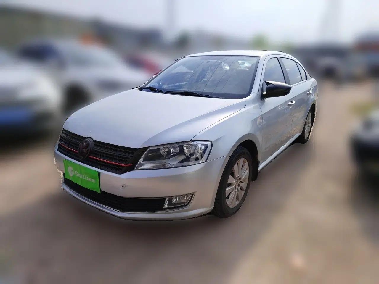 Volkswagen Lavida 2013 Revised Version 1.4 TSI Manual Comfort Edition — миниатюра 1
