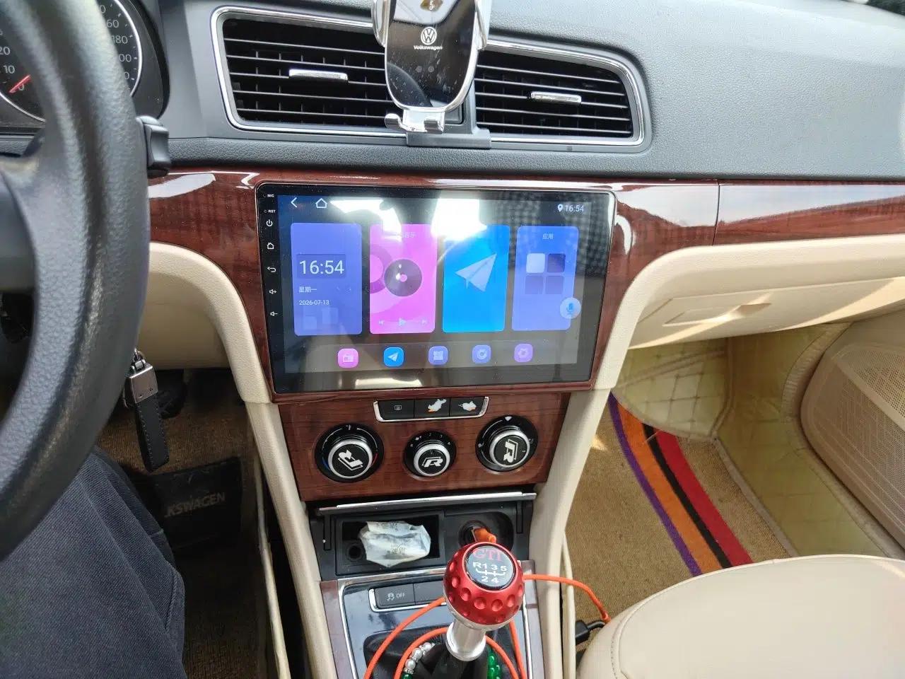 Volkswagen Lavida 2013 Revised Version 1.4 TSI Manual Comfort Edition — миниатюра 13