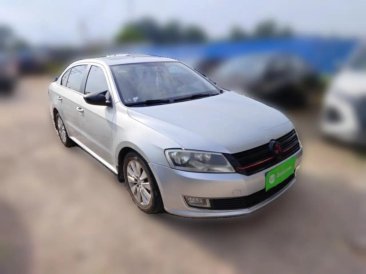 Volkswagen Lavida 2013 Revised Version 1.4 TSI Manual Comfort Edition — миниатюра 3