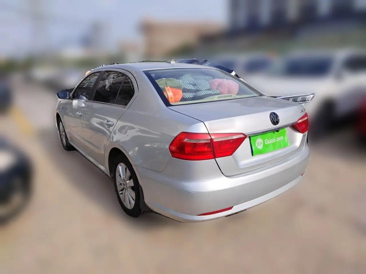 Volkswagen Lavida 2013 Revised Version 1.4 TSI Manual Comfort Edition — миниатюра 4