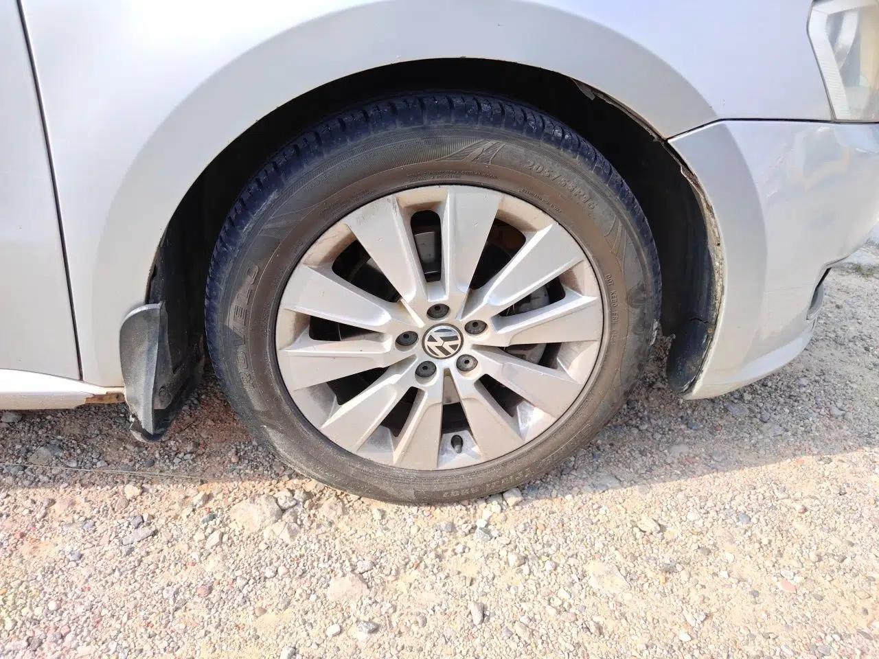 Volkswagen Lavida 2013 Revised Version 1.4 TSI Manual Comfort Edition — миниатюра 8