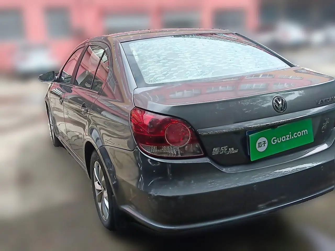 Volkswagen Lavida 2011 1.6L Automatic Pinxuan Edition — миниатюра 4