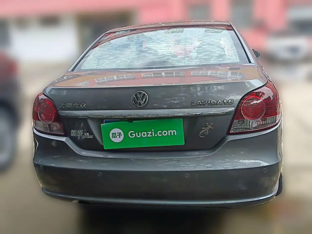 Volkswagen Lavida 2011 1.6L Automatic Pinxuan Edition — миниатюра 5