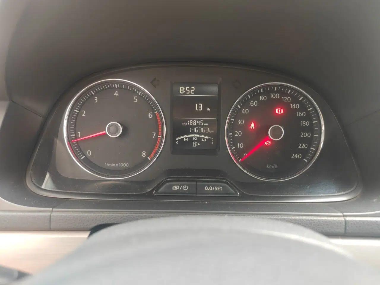 Volkswagen Lavida 2013 1.4TSI Manual Comfort Edition — миниатюра 12