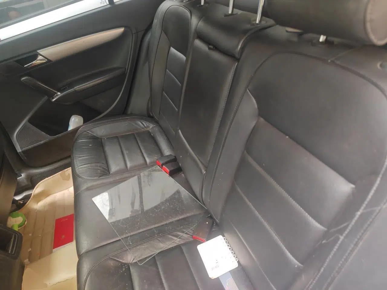 Volkswagen Lavida 2013 1.4TSI Manual Comfort Edition — миниатюра 17