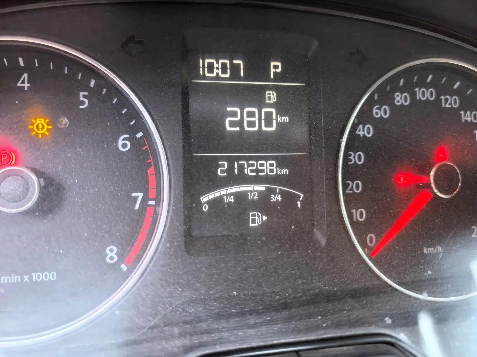 Volkswagen Lavida 2013 1.6L Automatic Comfort Edition — миниатюра 12