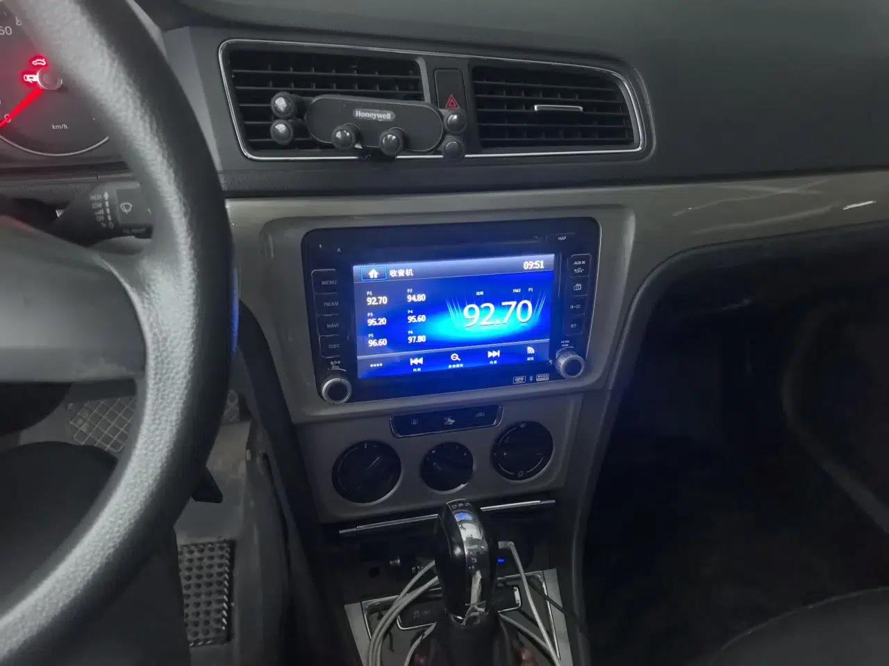 Volkswagen Lavida 2013 Revised Version 1.4 TSI DSG Comfort Edition — миниатюра 13