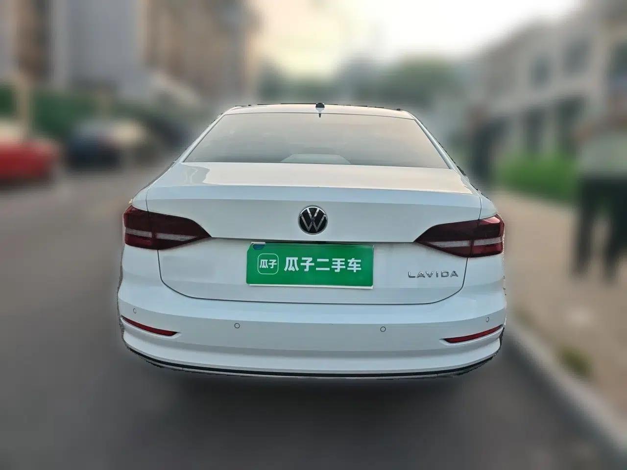 Volkswagen Lavida 2022 1.5L Automatic Comfort Edition — миниатюра 5
