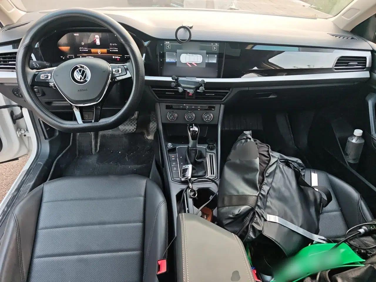 Volkswagen Lavida 2022 1.5L Automatic Comfort Edition — миниатюра 9