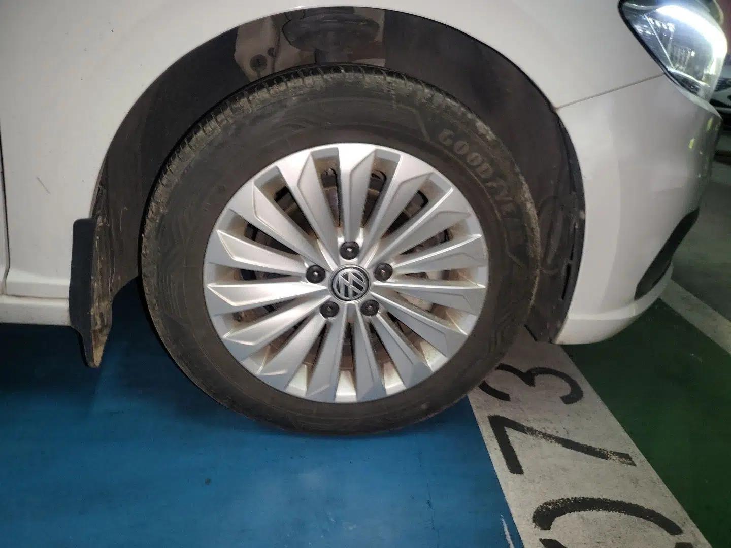 Volkswagen Lavida 2019 1.5L Manual Comfort Edition China VI Standard — миниатюра 8