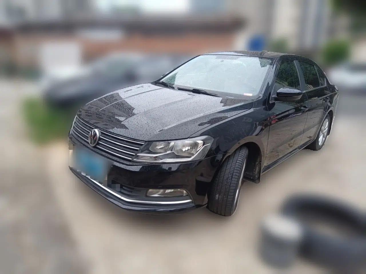 Volkswagen Lavida 2015 1.6L Automatic Comfort Edition — миниатюра 1