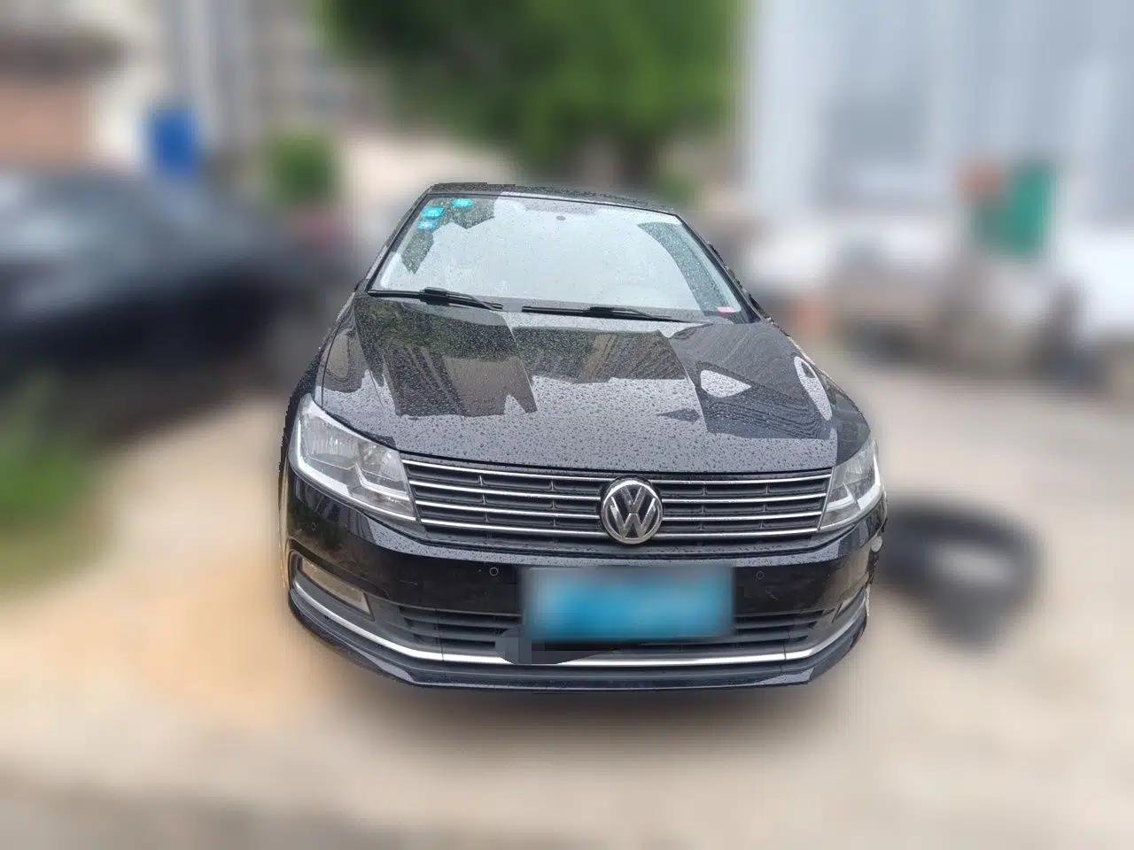 Volkswagen Lavida 2015 1.6L Automatic Comfort Edition — миниатюра 2