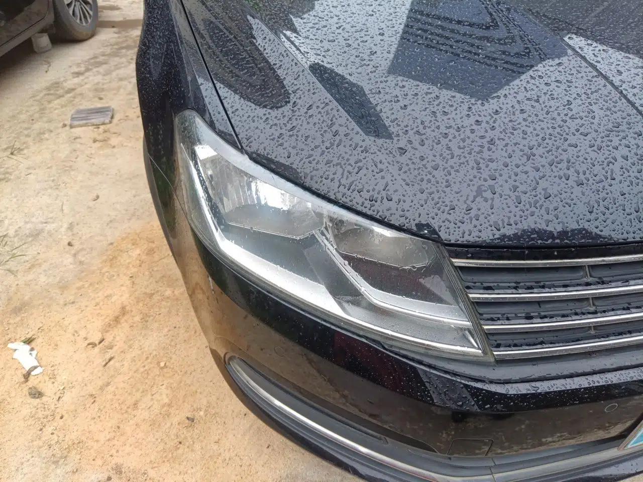 Volkswagen Lavida 2015 1.6L Automatic Comfort Edition — миниатюра 7