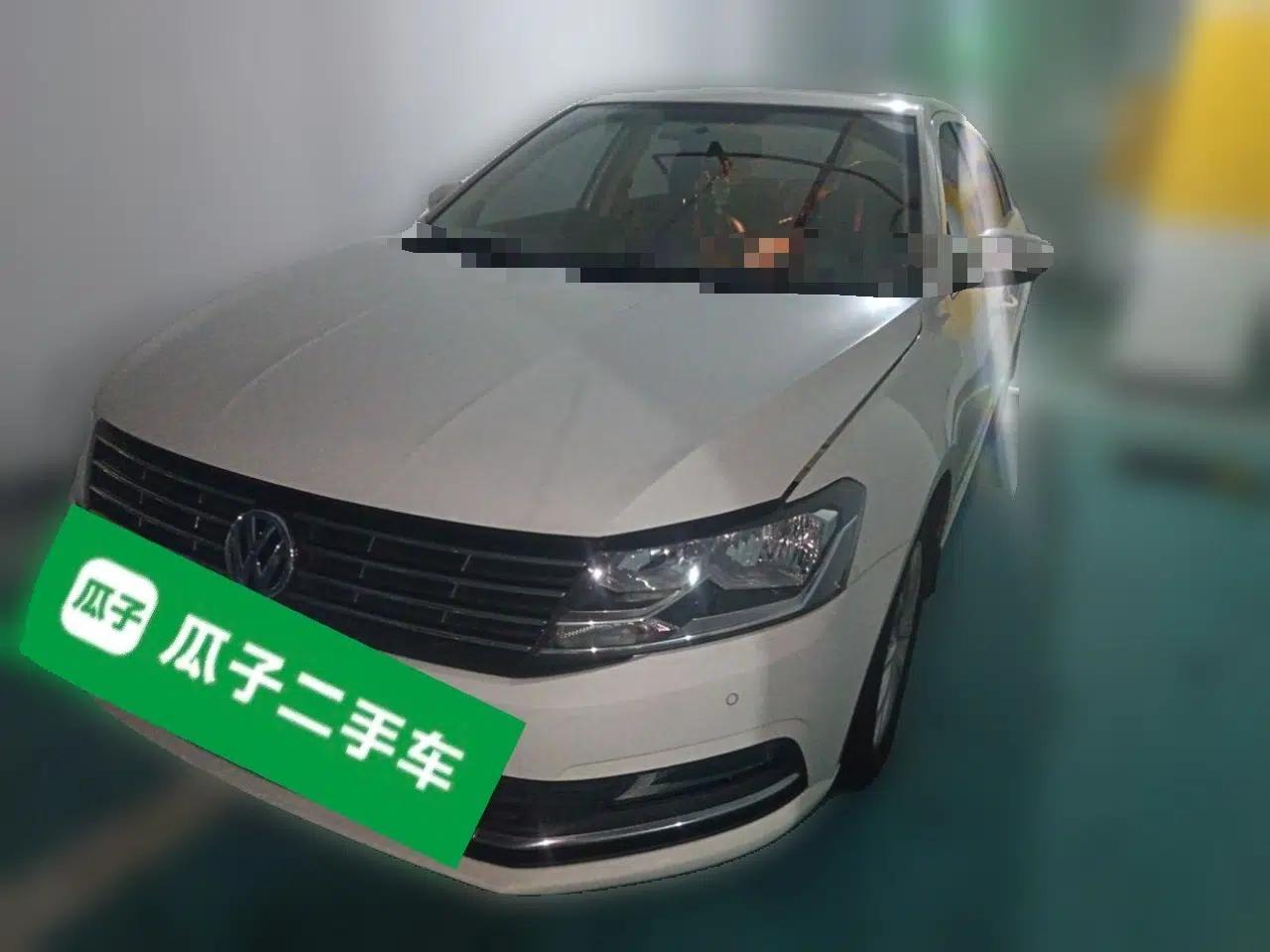 Volkswagen Lavida 2015 1.6L Automatic Comfort Edition — миниатюра 1
