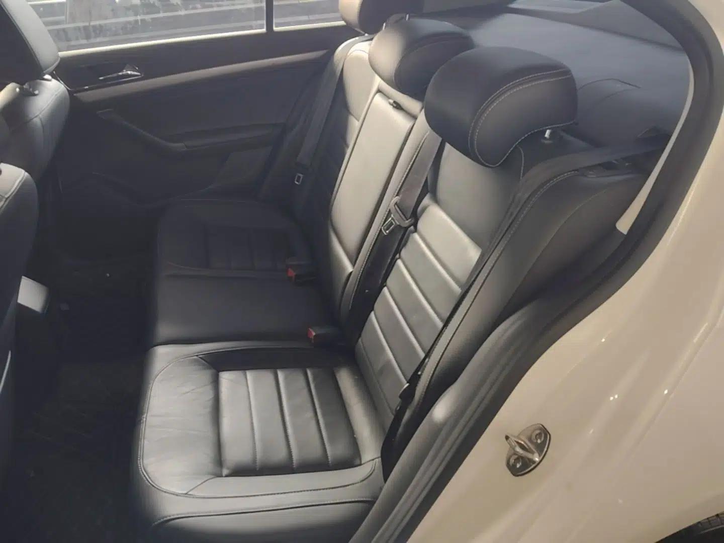 Volkswagen Lavida 2017 1.6L Automatic Comfort Edition — миниатюра 25