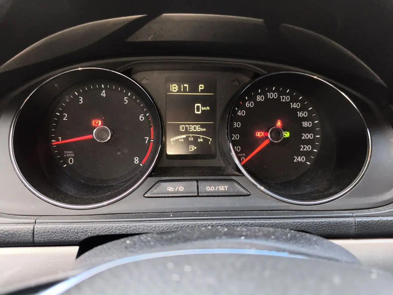 Volkswagen Lavida 2017 1.6L Automatic Comfort Edition — миниатюра 11