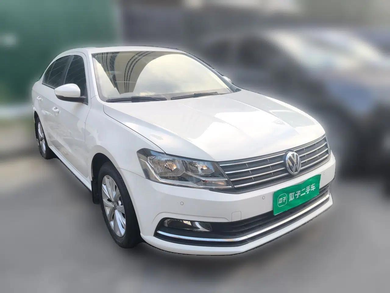 Volkswagen Lavida 2017 1.6L Automatic Comfort Edition — миниатюра 3