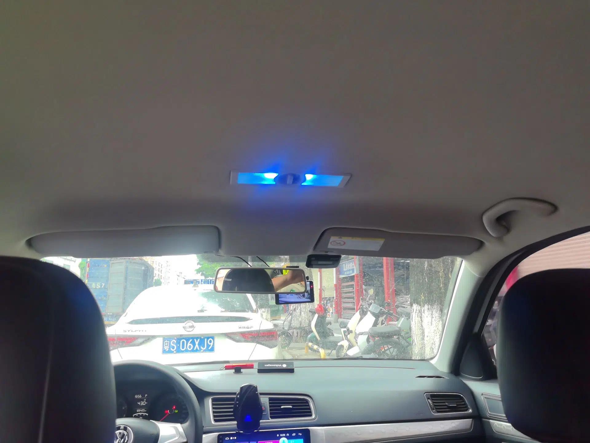 Volkswagen Lavida 2015 1.6L Automatic Fashion Edition — миниатюра 18