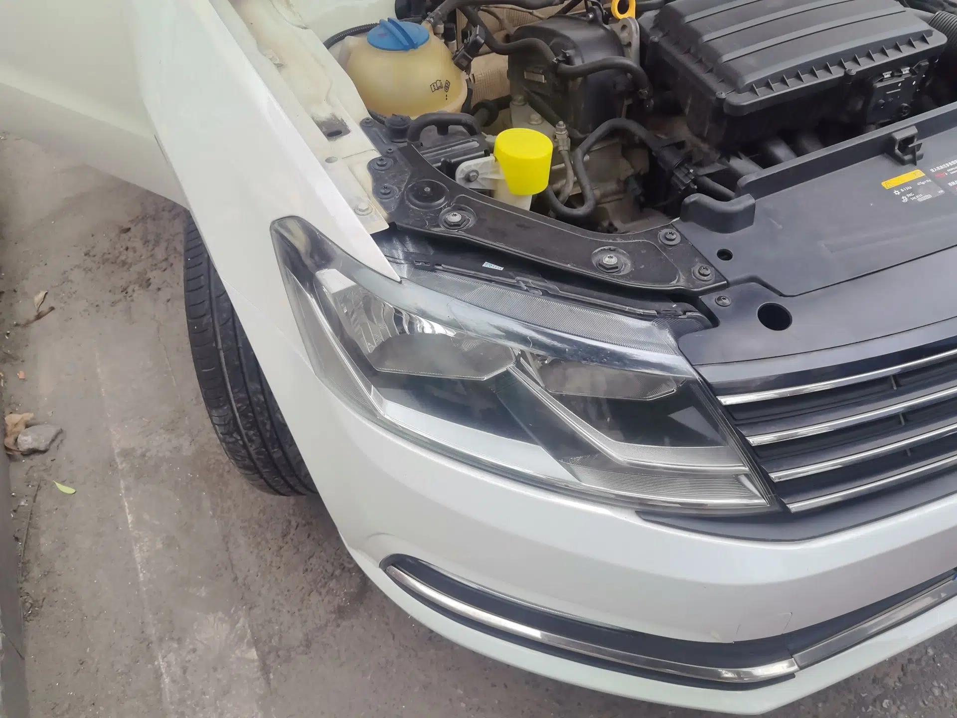 Volkswagen Lavida 2015 1.6L Automatic Fashion Edition — миниатюра 7