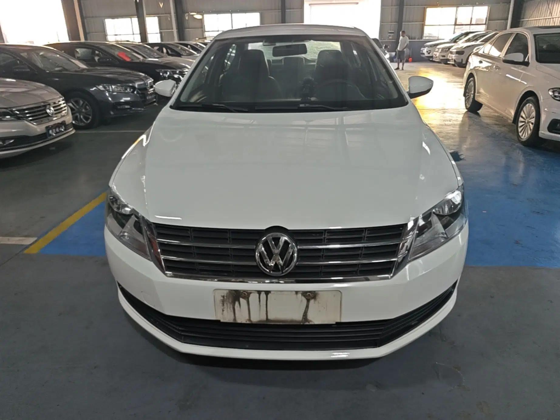 Volkswagen Lavida 2015 1.6L Automatic Fashion Edition — миниатюра 2
