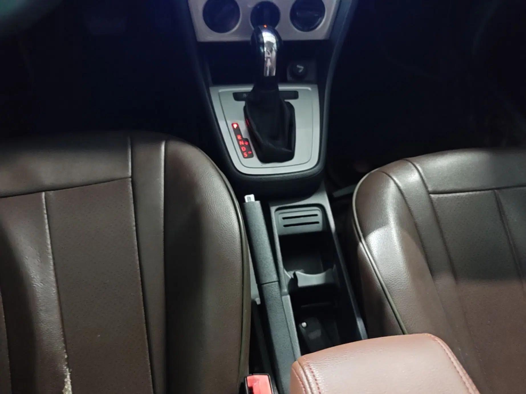 Volkswagen Lavida 2015 1.6L Automatic Fashion Edition — миниатюра 16