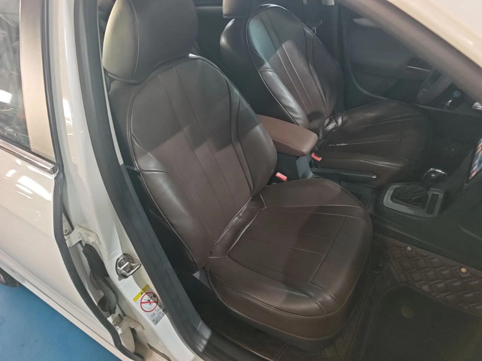 Volkswagen Lavida 2015 1.6L Automatic Fashion Edition — миниатюра 19
