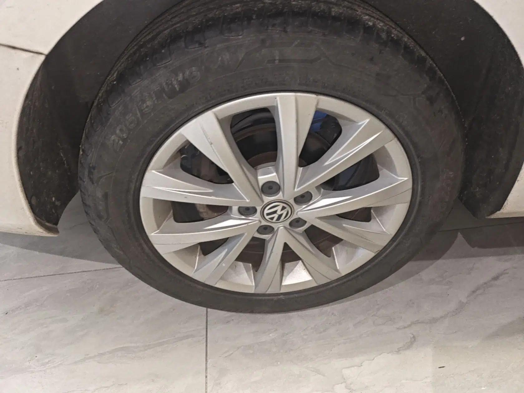 Volkswagen Lavida 2015 1.6L Manual Comfort Edition — миниатюра 11