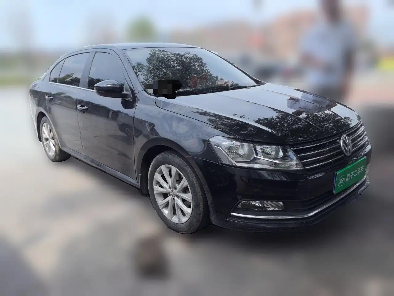 Volkswagen Lavida 2017 1.6L Manual Comfort Edition — миниатюра 3