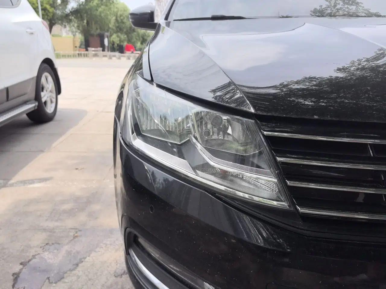 Volkswagen Lavida 2017 1.6L Manual Comfort Edition — миниатюра 7