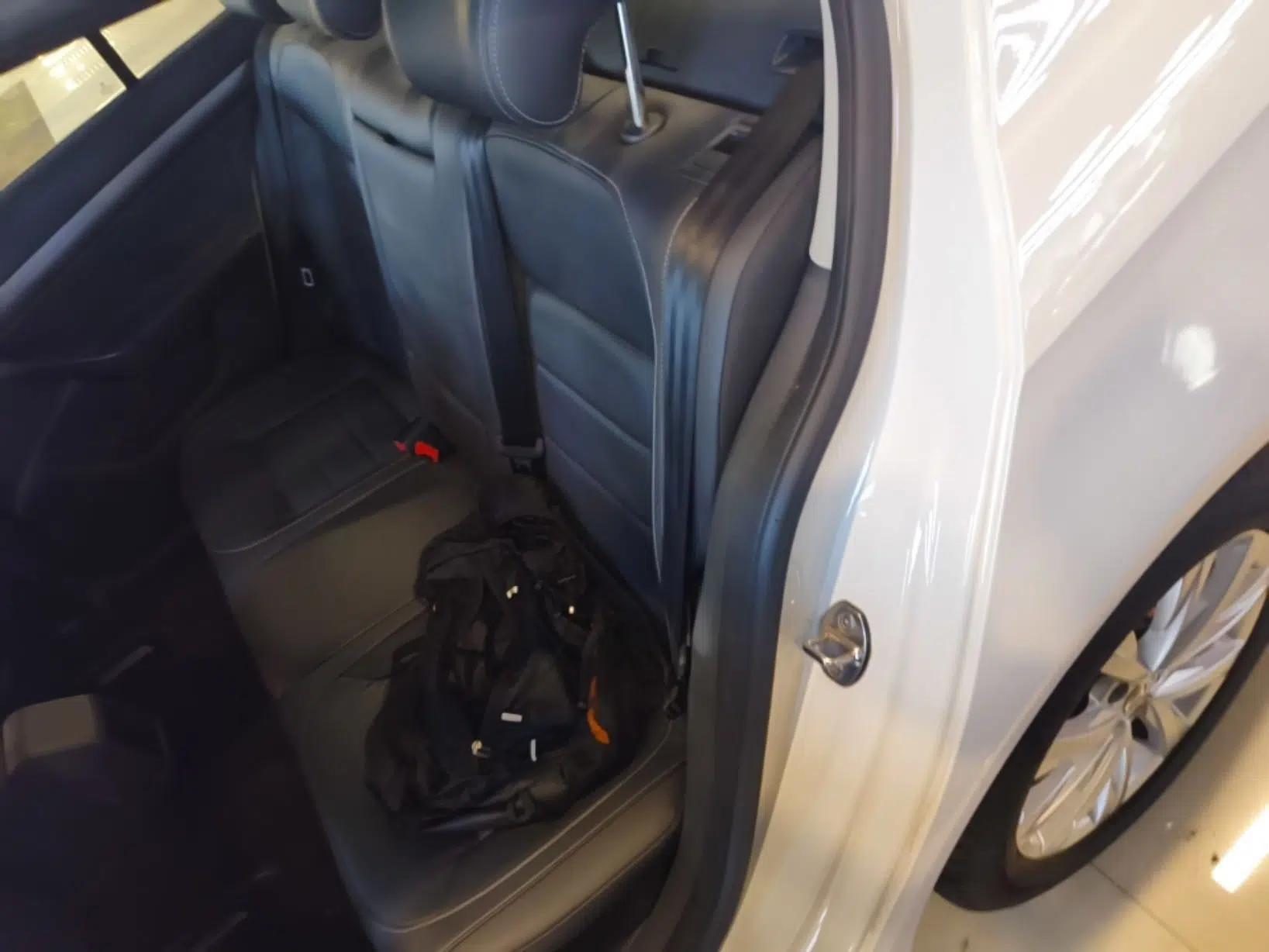 Volkswagen Lavida 2015 1.6L Manual Comfort Edition — миниатюра 20