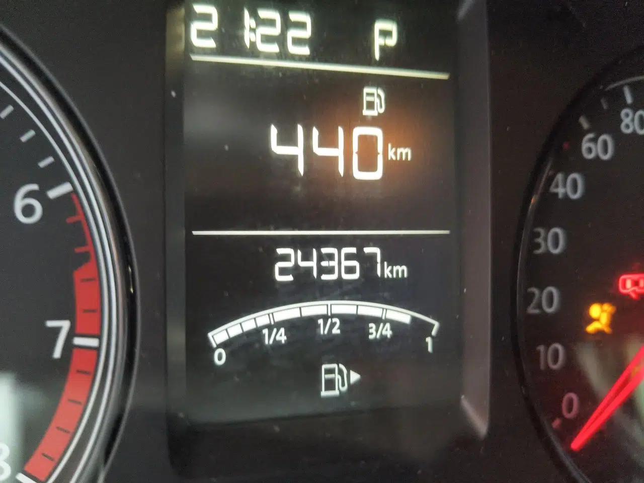 Volkswagen Lavida 2013 Revised Classic 1.6L Automatic Fashion Edition — миниатюра 12