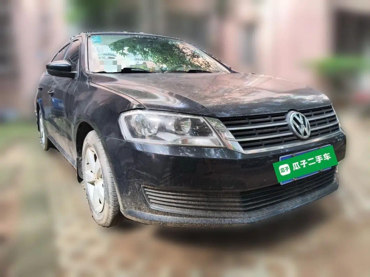 Volkswagen Lavida 2013 Revised Classic 1.6L Automatic Fashion Edition — миниатюра 3