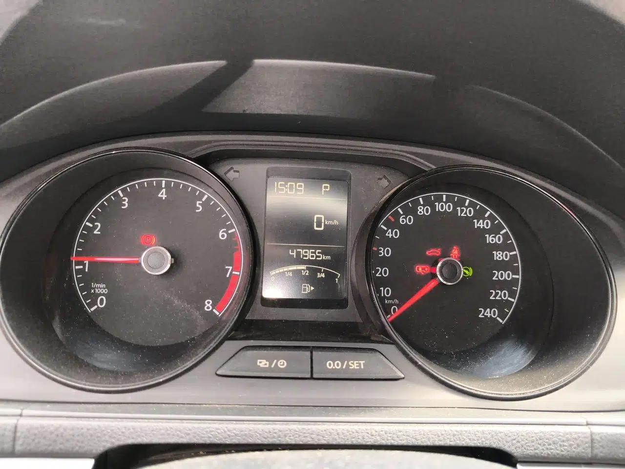 Volkswagen Lavida 2017 1.6L Automatic Fashion Edition — миниатюра 11