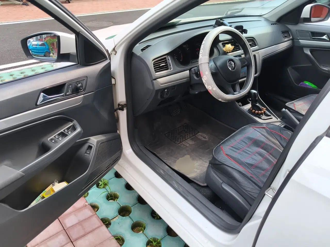 Volkswagen Lavida 2017 1.6L Automatic Fashion Edition — миниатюра 16